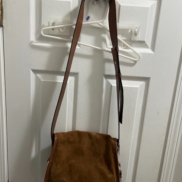 Michael Kors " Hewitt" Women's Caramel Leather Suede Crossbody/Messenger Bag. - Picture 5 of 16